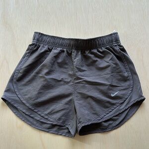 Women’s grey small nike shorts